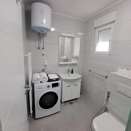 Apartman Arta *